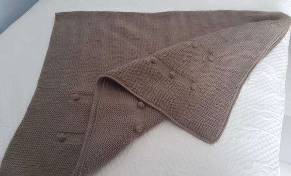 Manta de lana para sofa. Tejida a dos agujas